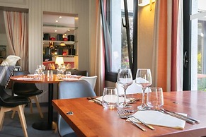 Logis Hôtel Au Chêne Vert