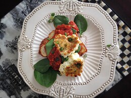 10 Fitch Luxurious Romantic Inn