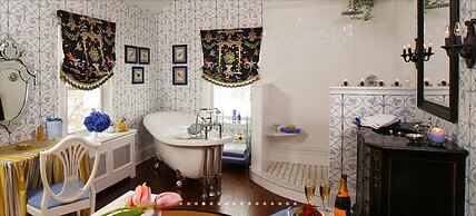 10 Fitch Luxurious Romantic Inn