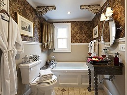 10 Fitch Luxurious Romantic Inn