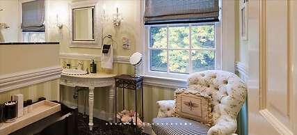 10 Fitch Luxurious Romantic Inn