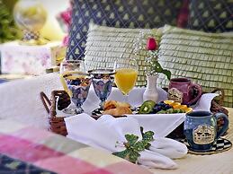 10 Fitch Luxurious Romantic Inn