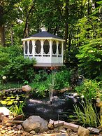 10 Fitch Luxurious Romantic Inn