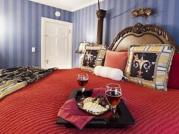 10 Fitch Luxurious Romantic Inn
