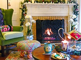 10 Fitch Luxurious Romantic Inn