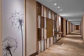 Four Points by Sheraton Shanghai, Daning