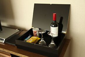 Four Points by Sheraton Shanghai, Daning