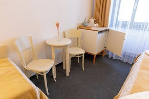 Sir Toby's Midtown - Hostel