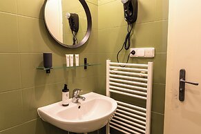 Sir Toby's Midtown - Hostel