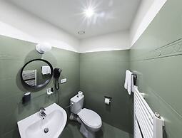 Sir Toby's Midtown - Hostel