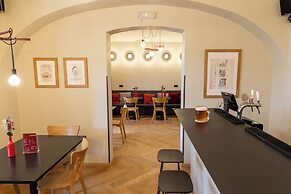 Sir Toby's Midtown - Hostel