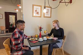 Sir Toby's Midtown - Hostel