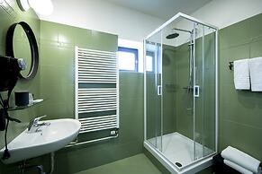 Sir Toby's Midtown - Hostel