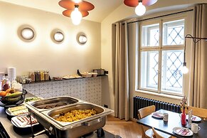 Sir Toby's Midtown - Hostel