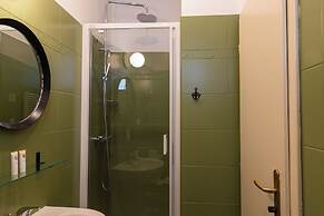 Sir Toby's Midtown - Hostel