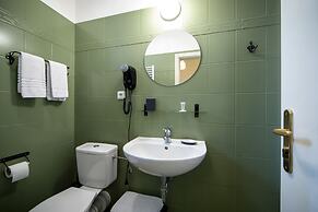 Sir Toby's Midtown - Hostel