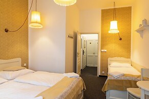 Sir Toby's Midtown - Hostel