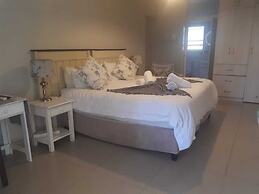 Bluewater Beachfront Guesthouse