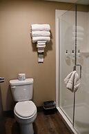Cobblestone Inn & Suites - Trenton