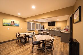 Cobblestone Inn & Suites - Trenton