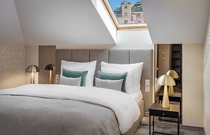 Hotel Maestro by Adrez