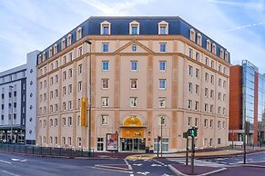 Premiere Classe Paris Ouest - Pont De Suresnes