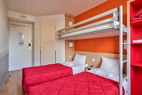 Premiere Classe Paris Ouest - Pont De Suresnes