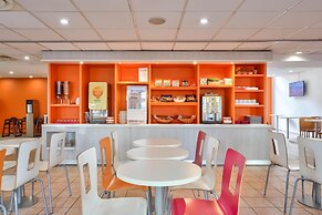Premiere Classe Paris Ouest - Pont De Suresnes