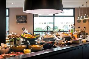 Premiere Classe Paris Ouest - Pont De Suresnes