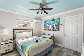 Bay Palms Waterfront Resort - Hotel and Marina