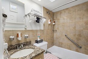 Bay Palms Waterfront Resort - Hotel and Marina