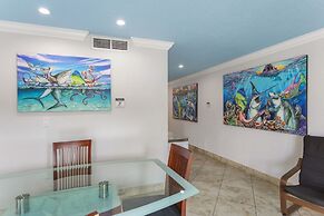 Bay Palms Waterfront Resort - Hotel and Marina