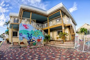 Bay Palms Waterfront Resort - Hotel and Marina