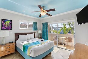 Bay Palms Waterfront Resort - Hotel and Marina