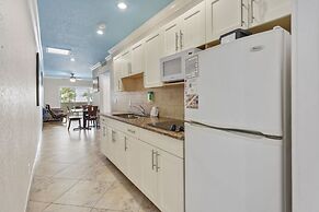 Bay Palms Waterfront Resort - Hotel and Marina