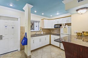 Bay Palms Waterfront Resort - Hotel and Marina