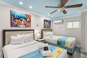 Bay Palms Waterfront Resort - Hotel and Marina