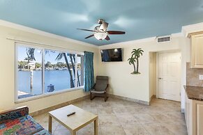 Bay Palms Waterfront Resort - Hotel and Marina