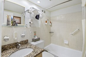 Bay Palms Waterfront Resort - Hotel and Marina