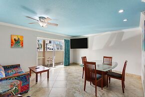 Bay Palms Waterfront Resort - Hotel and Marina