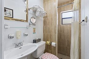 Bay Palms Waterfront Resort - Hotel and Marina