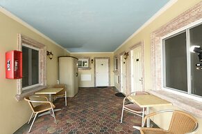 Bay Palms Waterfront Resort - Hotel and Marina