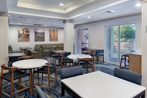 Fairfield Inn & Suites by Marriott Greensboro Wendover