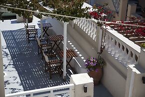 Villa Ilias Caldera Hotel