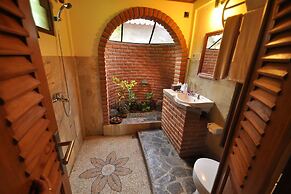 Puri Lumbung Cottages, Restaurant & Spa