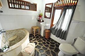 Puri Lumbung Cottages, Restaurant & Spa