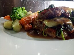 Puri Lumbung Cottages, Restaurant & Spa