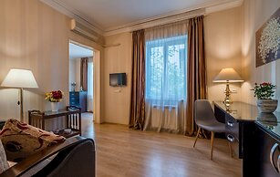 Iliani Hotel
