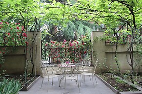 Iliani Hotel