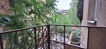 Iliani Hotel